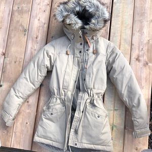 Fjall Raven Women’s xxs parka